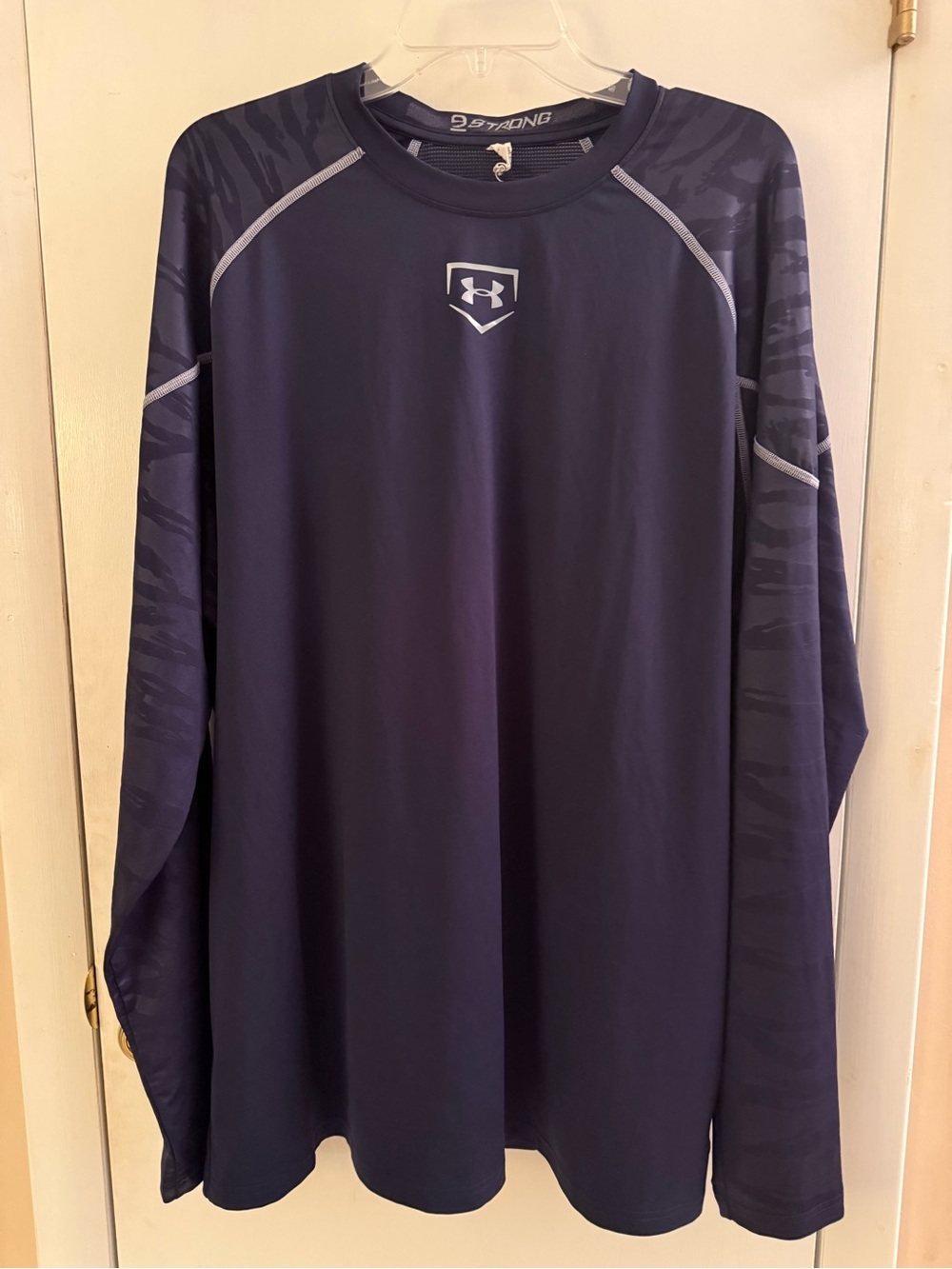 Under Armour Men's Long Sleeve Performance Shirt in Navy with Gray Accents